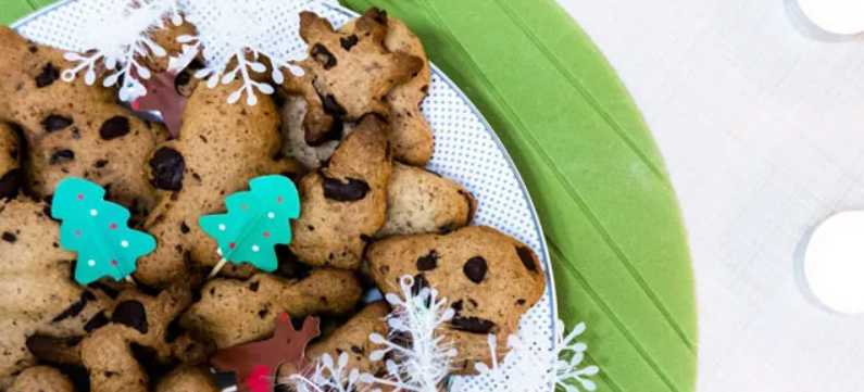 Vegan Christmas Cookies with Chocolate Chips