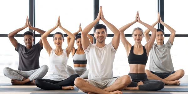 Yogaübungen für Gesundheit und Wohlbefinden