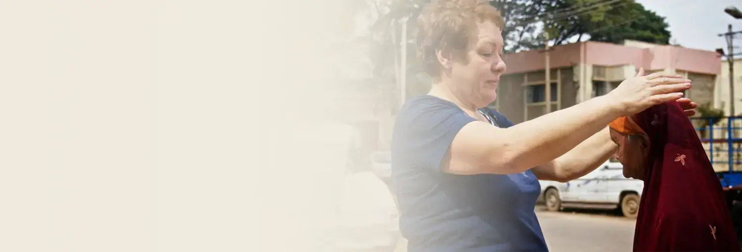 Õnnistamiskursuse töötoa stseen, keskendudes tervendamisele ja eneseväestamisele.