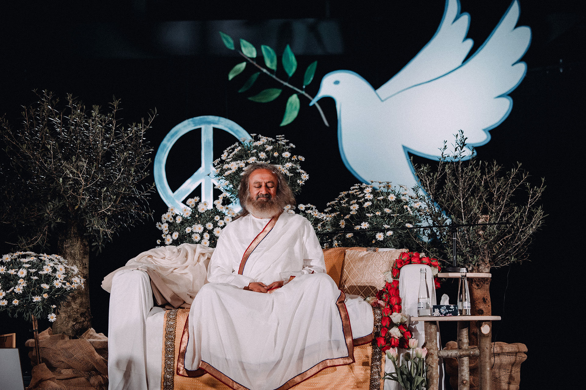 Gurudev Sri Sri Ravi Shankar peace meditation