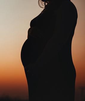 Solar eclipse pregnant women