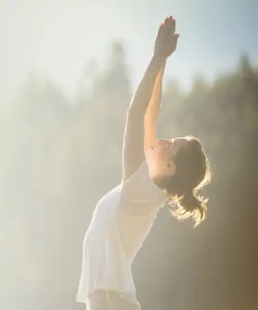 Scopri lo Sri Sri Yoga e sperimenta il movimento consapevole