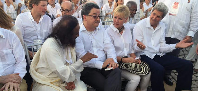 Gurudev Sri Sri Ravi Shankar at Colombian Peace agreement