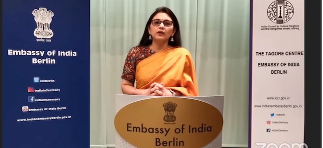 Indische Botschaft Berlin Meditation mit Swami Jyothirmayah