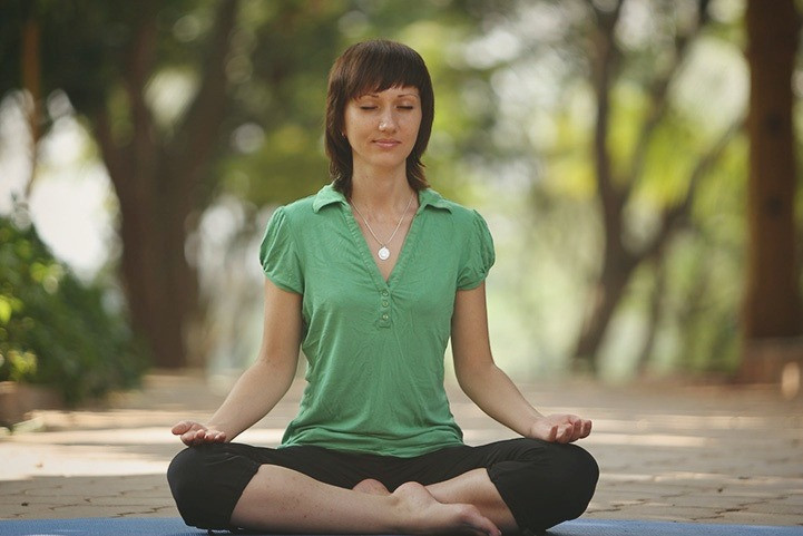 Easy Pose Sukhasana - Yoga - (1000x1000) Png Clipart Download
