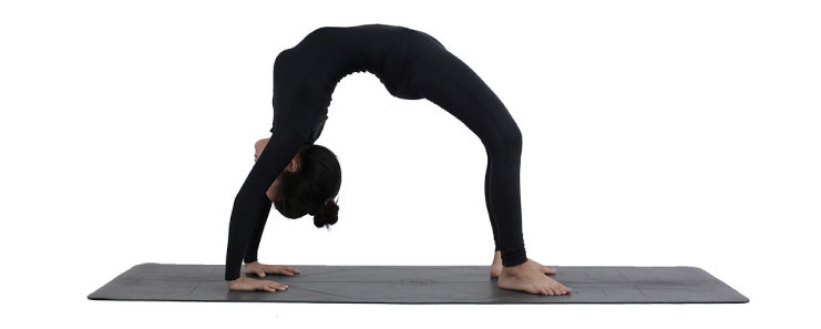12 Difficult Yoga Poses to Challenge Yourself 