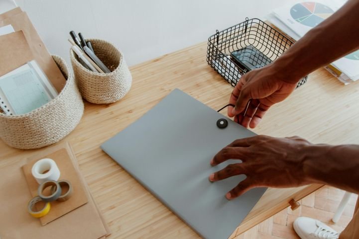 Quiet Sunday evening scene representing anticipation of the upcoming week without stress or urgency.